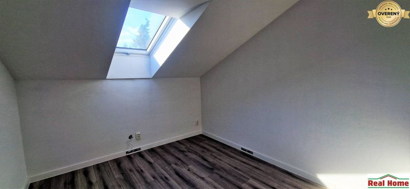 903439_3d02e0b334880e57404bdf4557bd7b94.jpg